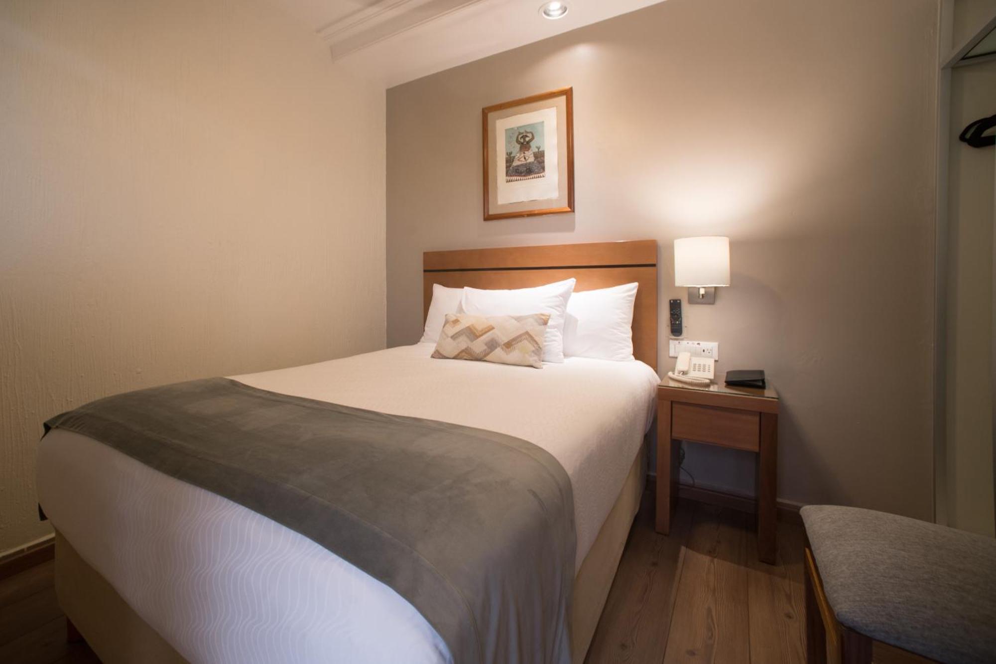 Small Single Room,1667432760:JPEG