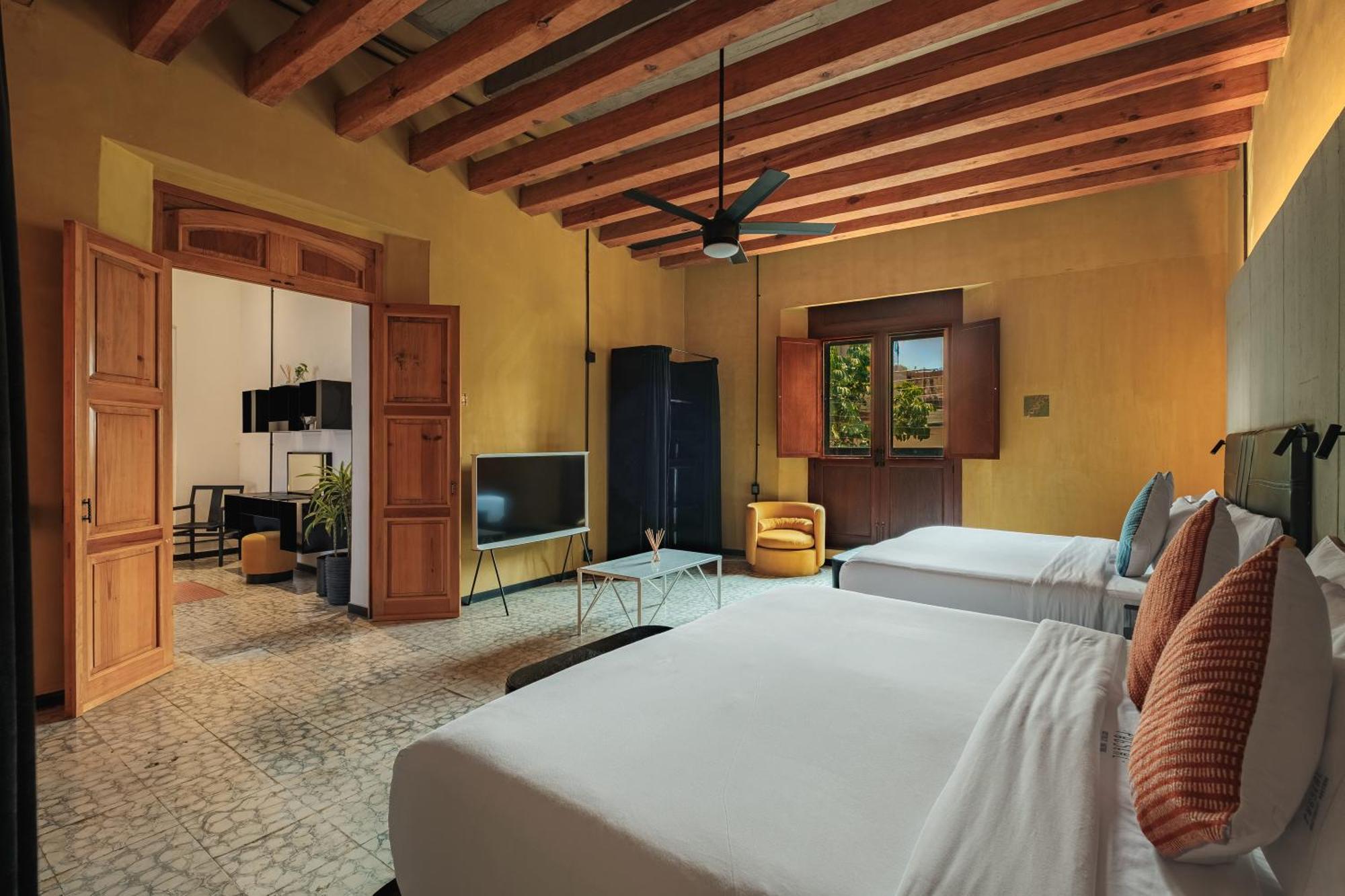 Master Executive Suite,1679663520:JPEG